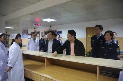 吉安市常务副市长刘连根考察市公安监管医院
